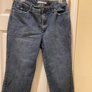 Chicos capri size 1 denim jean,equivalent to size 8 and Chicos tank taupe size 0